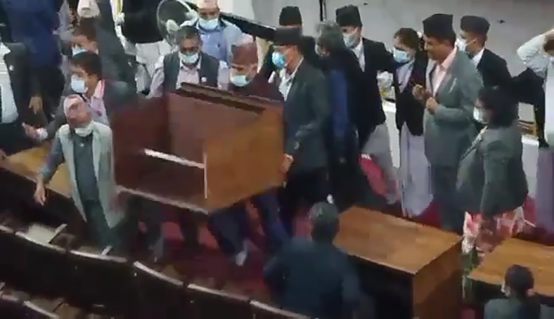 एमाले सांसदको कुर्सी तोडफोडबीच गण्डकीको बजेट पारित